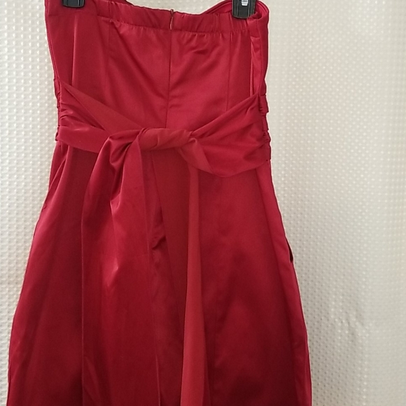 Red Satin Dress w Pockets - Picture 5 of 6
